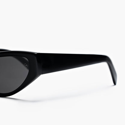 Eiffel Black