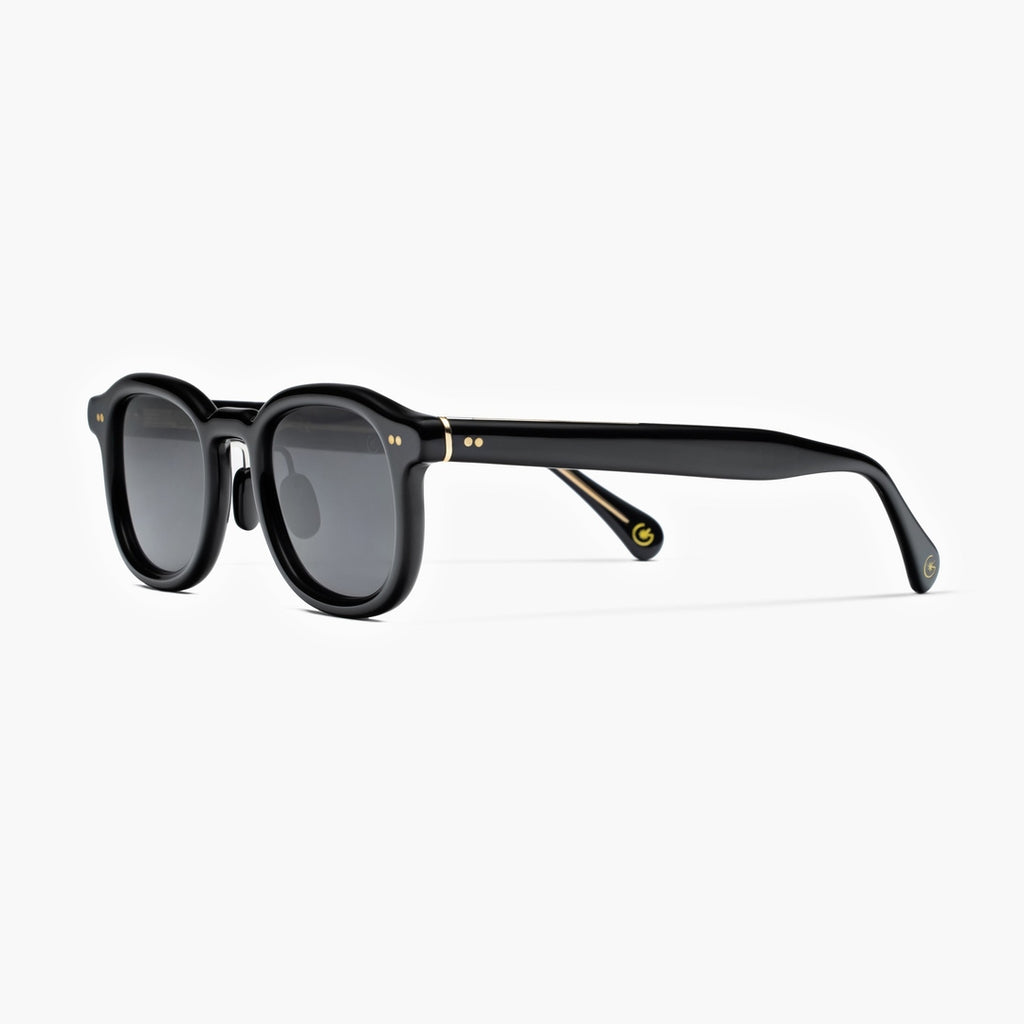Everest Black