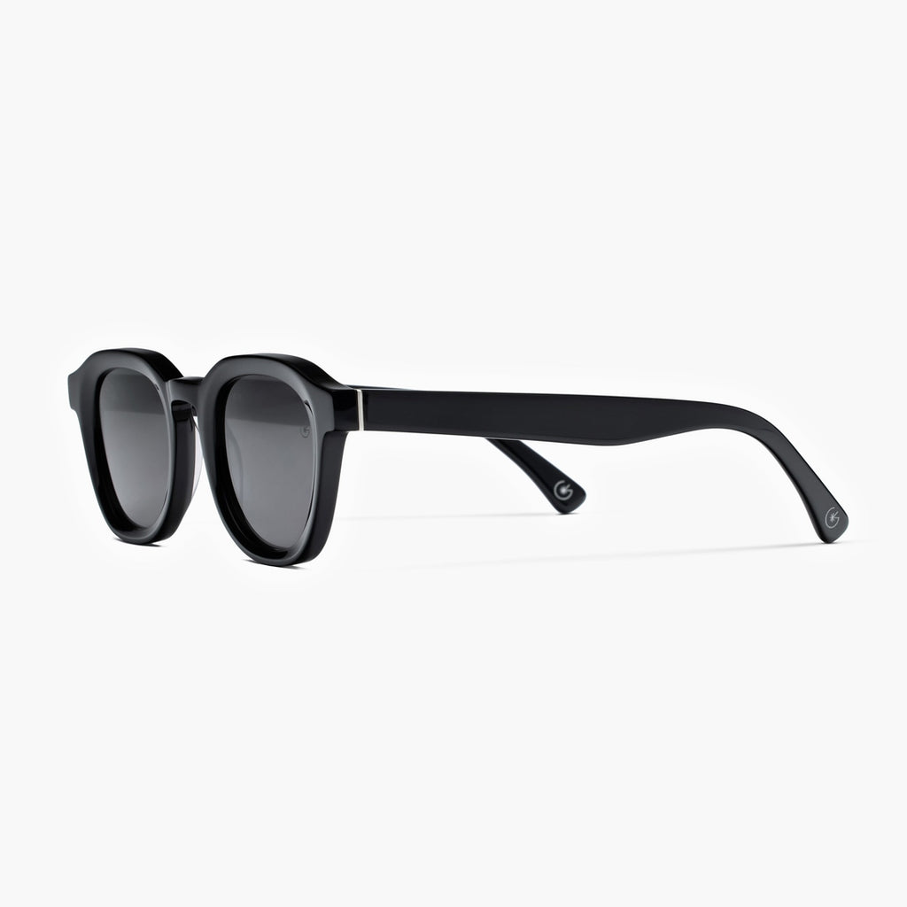 Niagara Black